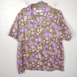 The Mayfair Group Shirt Women's One Size Purple Floral Print Short Sleeve Button